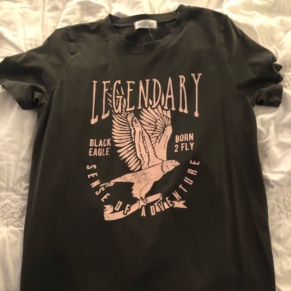 Vestique Graphic Tee